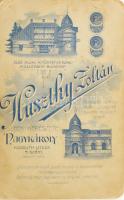 cca 1900 Fiatal nők népviseletben, keményhátú fotó Huszthy Zoltán nagykárolyi műterméből, hátoldalon...