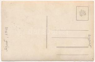 Arad, gyerek babakocsiban / child in baby carriage. photo