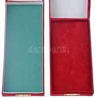 A Szent György Lovagrend (IVISHFS) 2db bársony borítású tokja használt, jó állapotban