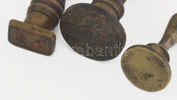 3 db antik réz, bronz és fanyelű pecsétnyomó