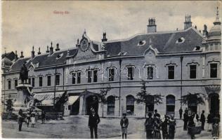 1906 Szekszárd, Garay tér és szobor, Szegzárd szálloda, Almássy Károly cukrászda. Fischhof Mór kiadása