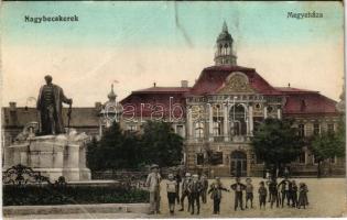 1916 Nagybecskerek, Zrenjanin, Veliki Beckerek; megyeháza, Kiss Ernő aradi vértanú szobra (1919-ben felrobbantották) / county hall, statue (demolished in 1919) (fa)