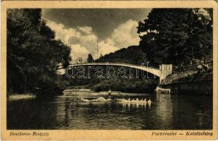 1943 Beszterce, Bistritz, Bistrita; park és híd. Gustav Zikeli kiadása / Keintzelsteg / bridge (EK)