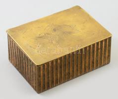 cca 1940, Lovas mintás díszdoboz, vésett mintás bronz, kopással, lábak nélkül, 13x10 cm