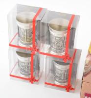 Historizáló jelenetes ón kancsó 6 pohárral, eredeti csomagolásában