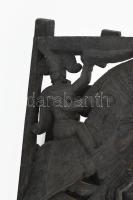 Lovas állatistenségekkel. Faragott ajtókonzol pár. Faragott és pácolt keményfa, Dél-India, 20. sz. e...