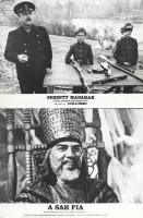 Különböző időpontokban készült filmek (cca 1950 és cca 1989 között) egy-egy jelenete, összesen 101 db vintage produkciós filmfotó (vitrinfotó, lobbyfotó) ezüst zselatinos fotópapíron, a használatból eredő (esetleges) kisebb hibákkal, 18x24 cm