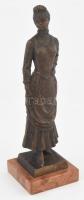 Herczeg Klára (1906 - 1997): Kontyos lány. Bronz, márvány talapzaton, jelzett, m: 28 cm