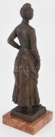 Herczeg Klára (1906 - 1997): Kontyos lány. Bronz, márvány talapzaton, jelzett, m: 28 cm