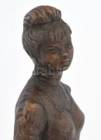 Herczeg Klára (1906 - 1997): Kontyos lány. Bronz, márvány talapzaton, jelzett, m: 28 cm