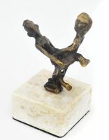 Erotikus jelenet. Bronz, márvány talpazaton, m: 11,5 cm