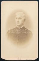 1865 Székács József (1809-1876), a Bányai evangélikus egyházkerület püspöke, az MTA tagja; vizitkártya Schrecker Ignác (1834-1888) pesti műterméből, alsó sarkai vágottak, 9,5x6 cm