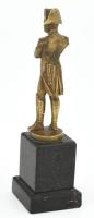 Hans Keck (1875-1941) után: Napóleon. Öntött bronz, márvány talapzaton, m: 14 cm