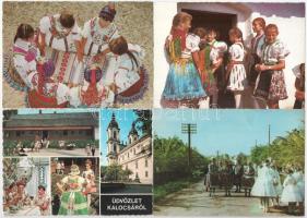 31 db MODERN motívum képeslap: magyar népviselet / 31 modern motive postcards: Hungarian folklore