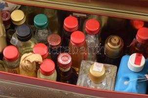 25 darab mini ital, közte érdekes darabokkal