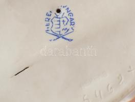 Herendi matyó táncos lány. Jelzett, kézzel festett, hibátlan (alátámasztási nyommal), m: 15,5 cm