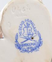 Herendi nyúlvadász. Kalaptolla hiányos, jelzett, m: 12 cm