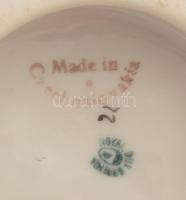 Royal Dux Bohemia vándorfiú. Jelzett, hibátlan, m: 16,5 cm