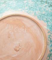 Iparművész kerámia falitál. Jelzett, minimális kopással, d: 28,5 cm