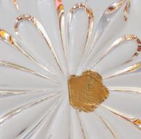 Ólomkristály kínáló. Jelzett, kis pattogzással, d: 18 cm