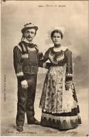 1906 Mariés de Scaer / French folklore, bride and groom from Scaer (EK)