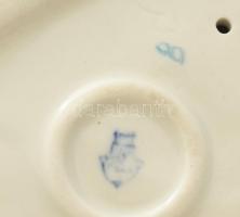 Zsolnay ülő akt. Kézzel festett, jelzett, hibátlan 17 x 14,5 cm