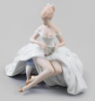 Wallendorf primadonna. Jelzett, mázas és biszkvit porcelán, hibátlan, m: 14,5 cm