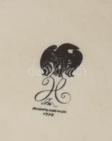 Hollóházi Szász Endre által tervezett porcelán plakett. Jelzett, hibátlan, d: 5 cm