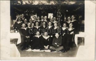 1916 K.u.k. Kriegsmarine Matrosen des S.M. Dampfers IV (ex Gastein), Weihnachten / Osztrák-magyar matrózok karácsonykor / WWI Austro-Hungarian Navy mariners on Christmas. photo (EK)