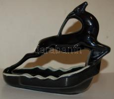 1933-as Jamboree-t megörökítő Zsolnay jelzéssel ellátott és csodaszarvast ábrázoló porcelán hamutartó, szép állapotban és 18cm-es hosszúsággal