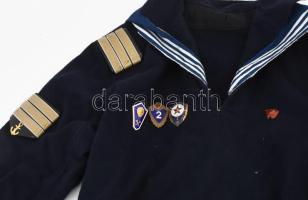 Szovjet tengeralattjárós egyenruha, sapka és zubbony, kitüntetésekkel