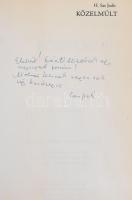 2 db könyv - H. Sas Judit: Közelmúlt. Rendszerváltások, családtörténetek. DEDIKÁLT! Bp., 2003, Új Ma...