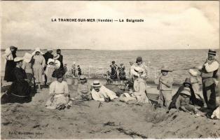 La Tranche-sur-Mer, La Baignade / beach, bathers (crease)