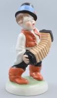 Herendi harmonikás fiú. Fehérmázas, jelzett, kis kopással, m: 20 cm