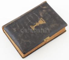 Szász Károly: Buzgóság könyve. Elmélkedések és imák protestáns nők számára. Bp., 1908, Franklin-Társulat, 413+(3) p. Aranyozott bőrkötésben, kopott borítóval, foltos lapokkal.