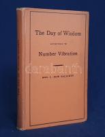 Balliett, L. Dow [Balliett, Sarah Joanna Dennis]:  The Day of Wisdom According to Number Vibration.  Atlantic City, 1917. Published by the Author. X + [11]-188 p.  Sarah Joanna Dennis Balliett (1847-1929) amerikai numerológus, okkult szerző, helyi előkelőség és társadalomszervező. A numerológia (azaz a számmisztika) a nevek, események mögött meghatározott és titkos hatalommal bíró számok jelentétét feltételezi; a numerológia elképzelése szerint a cselekvő és a cselekvéshez tartozó számok titkos kombinációjával, kellő alkalmazásával bizonyos események megjósolhatóak, mi több, elő is idézhetőek. A kötet áttekinti a numerológia alkalmazási területeit, a spirituális értelemben vett születési dátum és a sors, a spirituális értelemben vett születési dátum és a temperamentum közötti összefüggések feltárását, a misztikus számok alkalmazásának gyógyászati, sőt időjárás-előrejelzési [!] lehetőségeit, röviden sejteti a számmisztika fontosságát a házasságkötésekre, gyermeknemzésre és egyéb nagy tettekre alkalmas napok kijelölésében, ám nem lenne telivér amerikai munka L. Dow Balliett okkult munkája, ha a numerológia misztikus módszerét nem alkalmazná a lóversenyfogadások és tőzsdespekuláció területére is. A zeneelmélettel is érintőlegesen foglalkozó szerző numerológiai módszerével méltatja az okkult körökben fölöttébb kedvelt Richard Wagner munkásságát is. Az első előzéken, az első nyomtatott oldalon és a címoldalon régi tulajdonosi bélyegzés és dátumozás, néhány oldalon aláhúzások és széljegyzetek.  Poss.: Gyöngyöshalászy Takách Zoltán [Gyöngyöshalászy Takách Zoltán magyar származású zongoraművész, zongoratanár és zeneszerző. A budapesti Zeneakadémián tanult művész az 1900-as évek első évtizedében magas rangú magyar diplomaták ajánlásával került az amerikai komolyzenei élet sodrába - az amerikai keleti part nagyvárosaiban, New Yorkban, Philadelphiában és az amerikai elit üdülőhelyein lépett fel, egyúttal magán zeneiskolát is fenntartott az Egyesült Államokban.]  Feliratozott kiadói egészvászon kötésben. Jó példány.