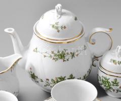 Hollóházi Erika mintás teás készlet. Jelzett, virágfogón minimális pattogzással, teljes