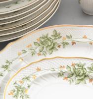 Hollóházi Erika mintás 26 darabos étkészlet. Jelzett, kis kopással