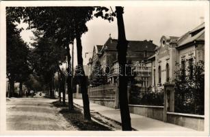 Kőszeg, Szent Imre herceg utca, villa. Róth Jenő kiadása