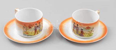 Zsolnay japán mintás 2 darab teáscsésze alátéttel. Egyik alátéten repedéssel, jelzett, d: 15,5 cm