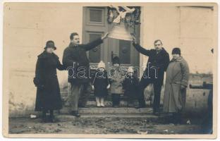 1925 Kubei, Cubei, Cervonoarmiiske (?); new church bell. photo (pinhole)