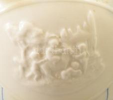 Zsolnay kancsó. cca 1845-1870, opak mázakkal fedett keménycserép, kissé sérült ón fedővel. Jelzett: ...