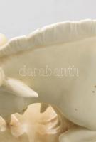 Gebrüder Plein porcelán ülő bika. Német, cca 1920, jelzett, kis kopással, 24x13 cm