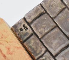 Jerusalem városképét ábrázoló ezüst (Ag) lemezzel bevont asztaldísz. Jelzett, 13x8 cm