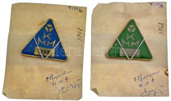 ~1963-1985. "MKM (Magyar Kábel Művek)" műgyantás fém üzemi belépő jelvények (2xklf) az egyiken "225" sorszámú gravírozás (39x45mm) T:XF