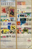 Összeállítás 60 db (zárjegyek, levélzárók, segélybélyegek,stb) berakólapon