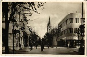 Komárom, Komárno; Nádor utca, Spitzer Sándor üzlete és saját kiadása / street view, publisher's shop (EK)