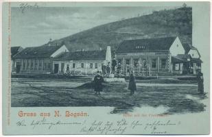 1900 Boksánbánya, Románbogsán, Németbogsán, Deutsch-Bogsan, Bocsa Montana; Martin Demetrovits szállodája, fürdőház, étterem, kávéház és sörcsarnok, takarékszövetkezet. Carl Szabonáry kiadása / hotel, credit union, spa, restaurant, cafe and beer hall (EK)