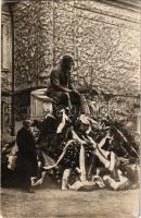 1937 Komárom, Komárnó; Jókai szobor felavatási ünnepsége után koszorúkkal / after the inauguration of the statue. photo