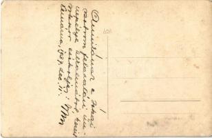 1937 Komárom, Komárnó; Jókai szobor felavatási ünnepsége után koszorúkkal / after the inauguration o...